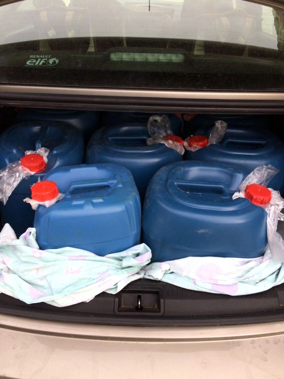 Başkale\'de 210 Litre Asit Anhidrit Ele Geçirildi