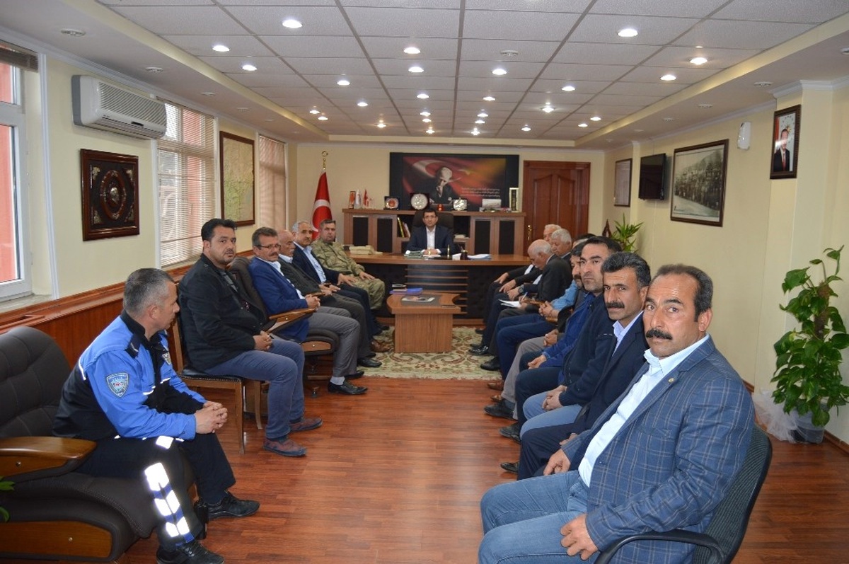 Besni\'de Güvenlik ve Halk Toplantısı Yapıldı