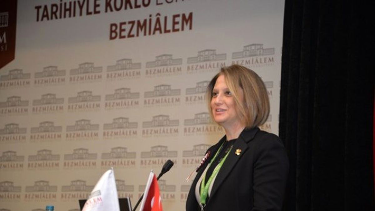 Bezmialem Valide Sultan\'ın Geleneğiyle Geleceğe Yürüyoruz"