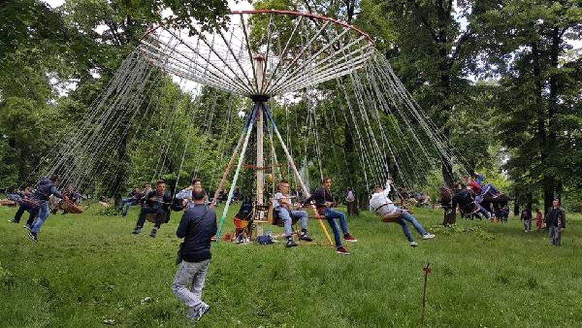 Binlerce İnsan Kosova\'da Hıdrellez Şenliklerinde Buluştu