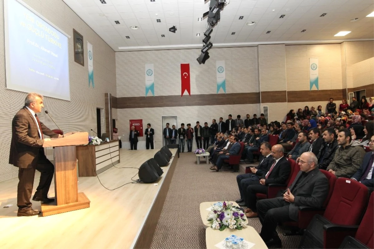 Bitlis\'te "Ortadoğu Denkleminde Türkiye\'nin Yol Haritası" Konferansı