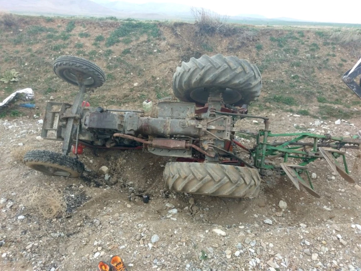 Çankırı\'da Traktör Devrildi: 1 Ölü