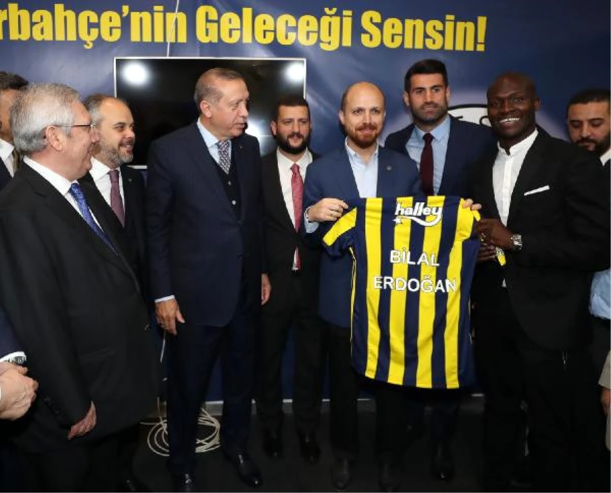 Cumhurbaşkanı Erdoğan, Fenerbahçe Standını Ziyaret Etti