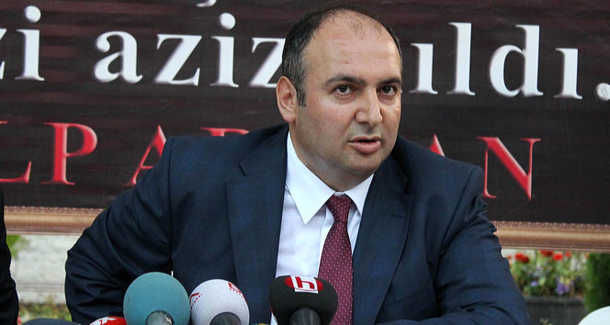 Düzeltme "Mhp İstanbul İl Olağan Kongresi" Başlıklı Haberimizde MHP İstanbul İl Başkanı Memet...