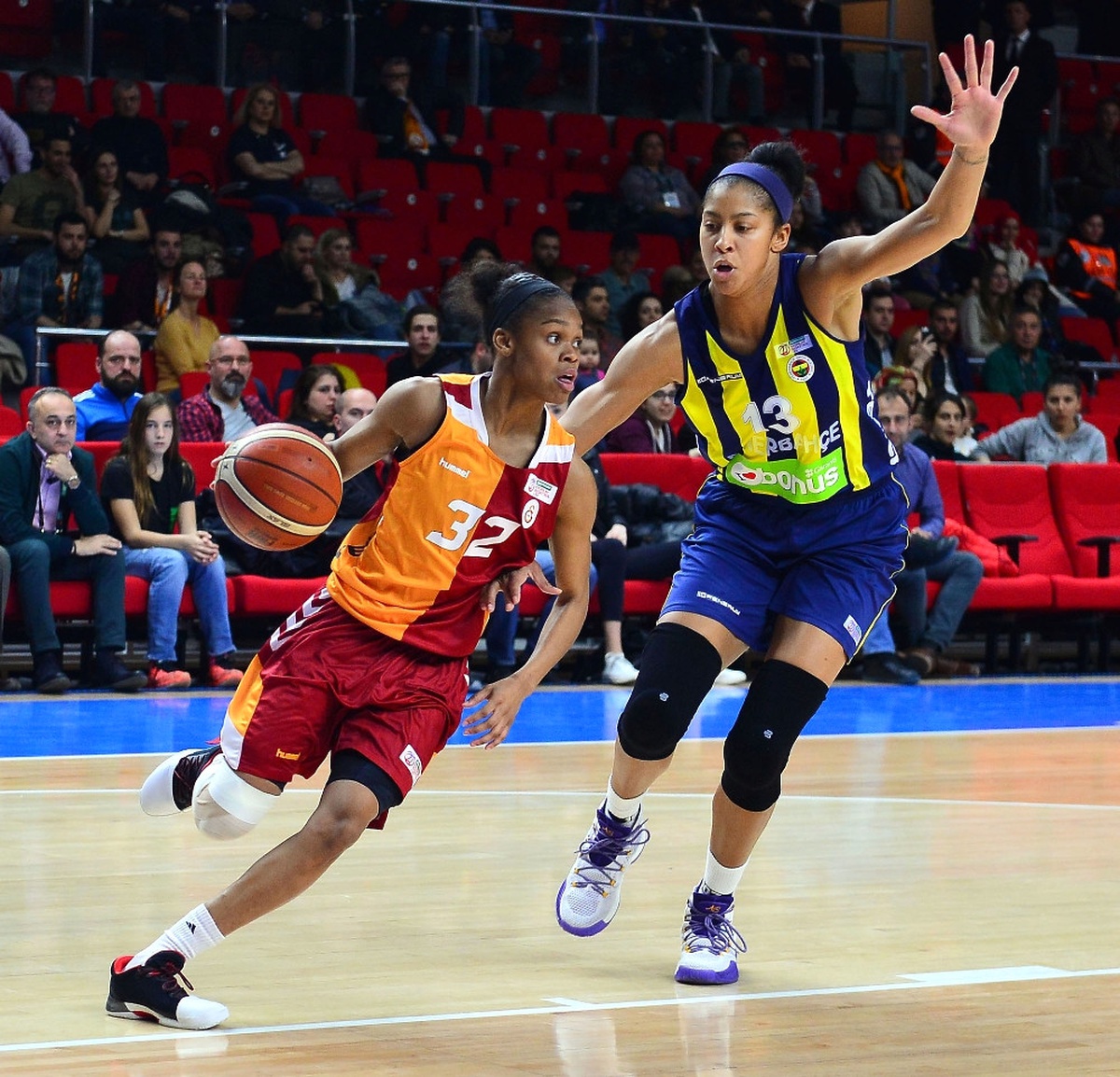 Fenerbahçe, Galatasaray\'ı Yenerek Finale Çıktı