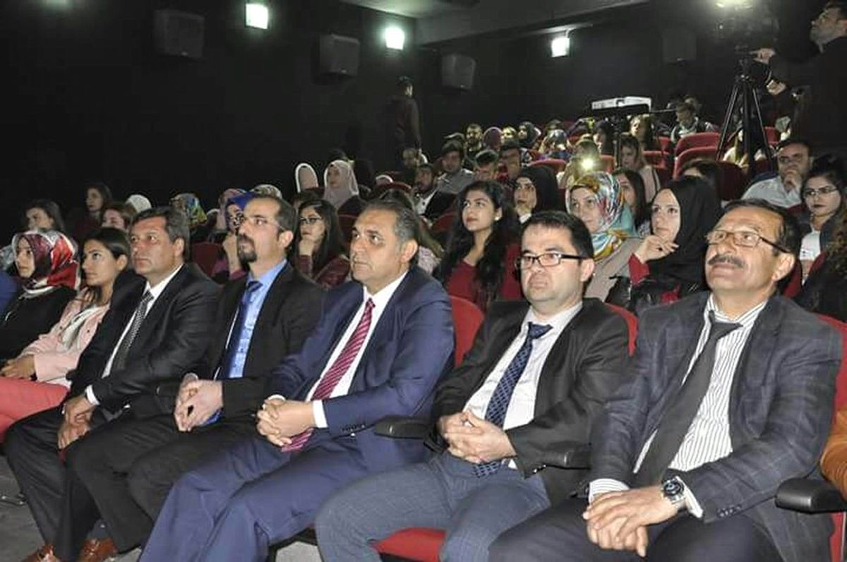 Gürün\'de Öğrencilerden Şiir ve Müzik Dinletisi