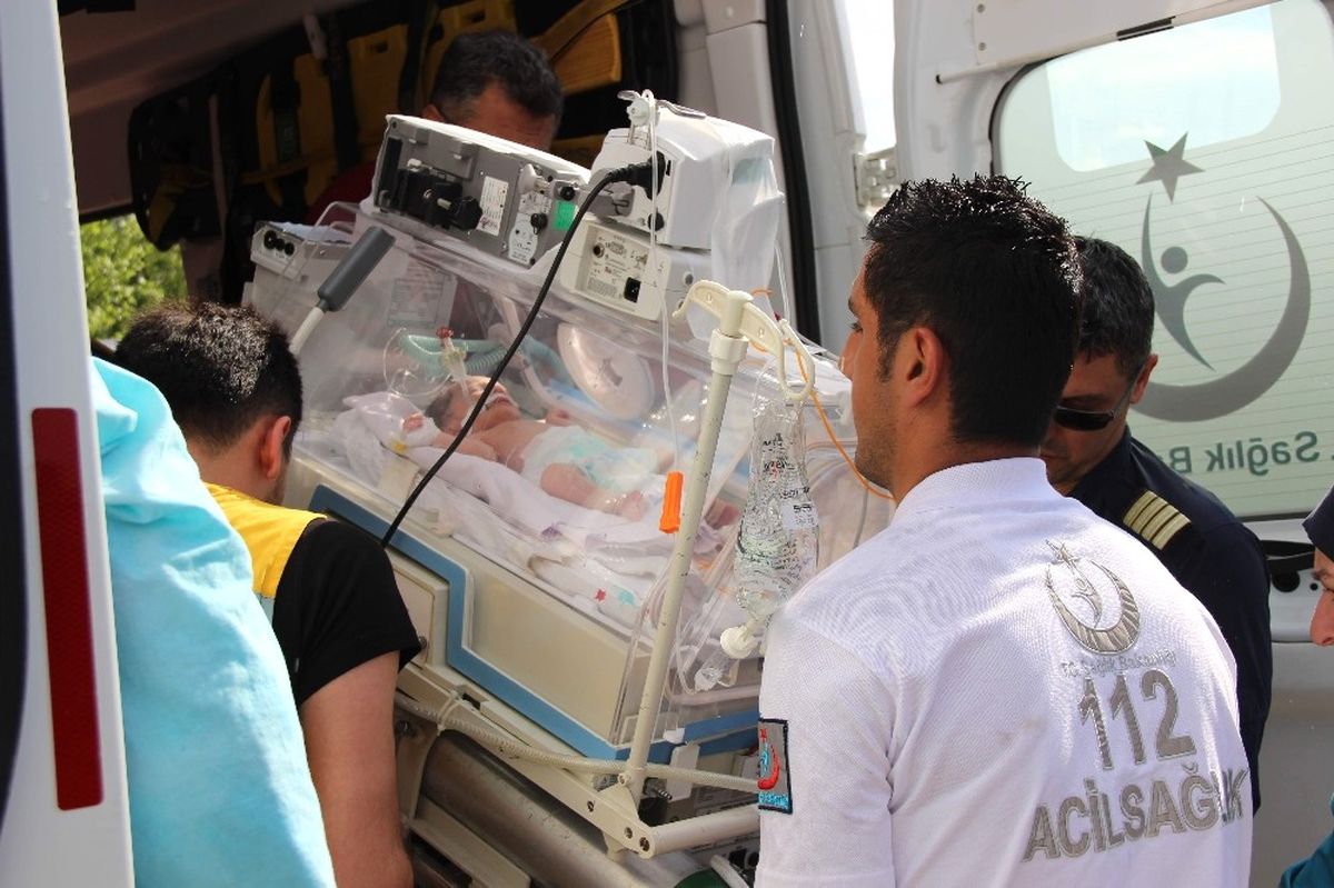 Hava Ambulansı Suriyeli Bebek İçin Havalandı