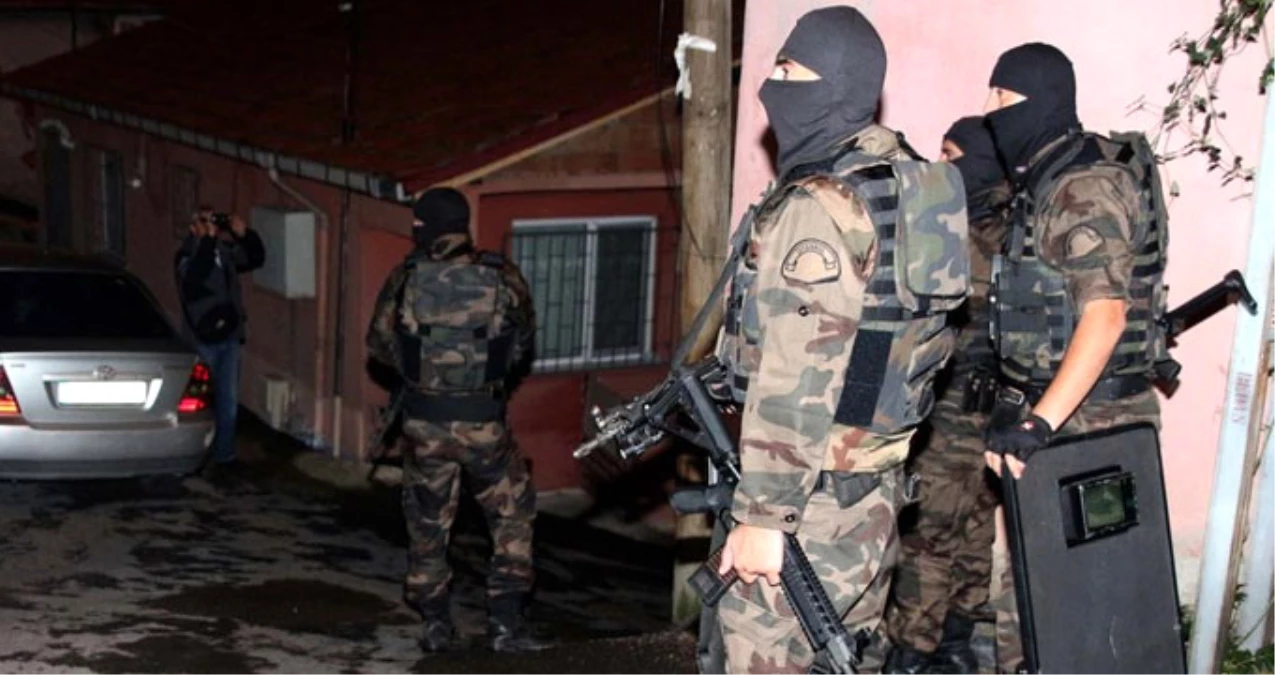 İstanbul\'da DEAŞ Operasyonu: Eyleme Gitmek İsteyen 25 Terörist Gözaltına Alındı