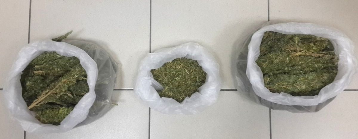 İzmir\'de 20 Zehir Taciri Tutuklandı
