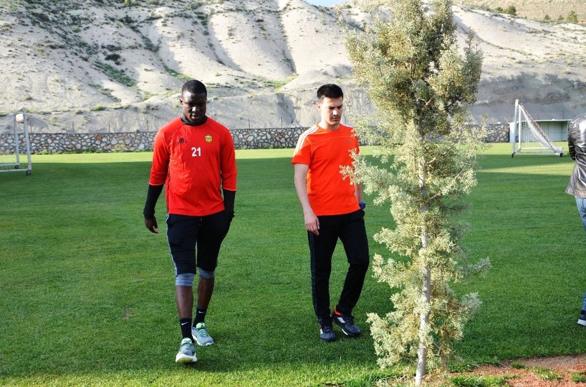 Jonathan Ayite\'nin Bandırma Maçına Yetişmesi Zor