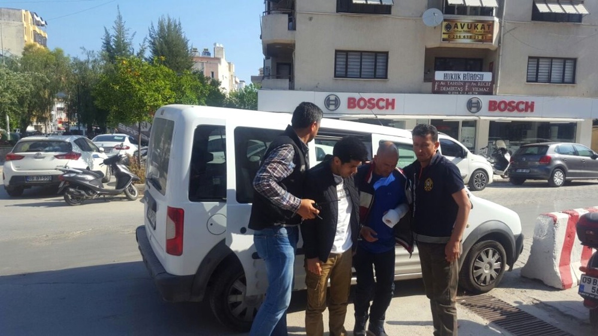 Kuyumcu Toptancısını Soyan Kolombiyalılar Kuşadası\'na Getirildi