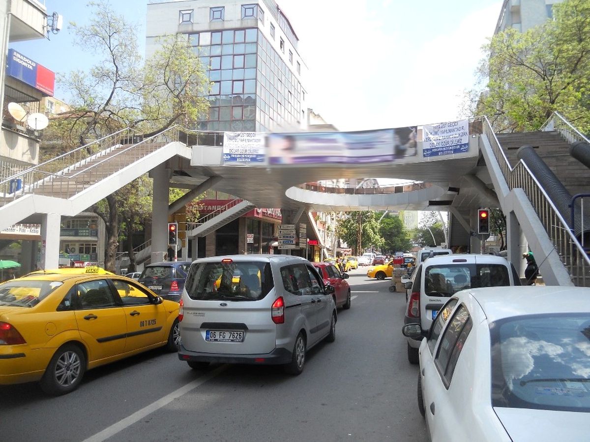 Mithatpaşa-Meşrutiyet Üst Geçidi Kaldırılıyor