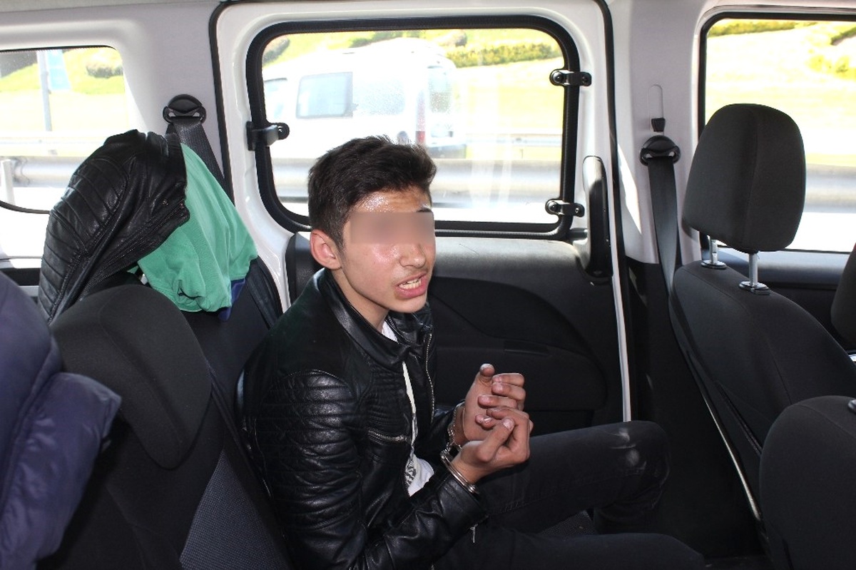 Şişli\'de Motosikletle Polisten Kaçan Şüpheli Yakalandı