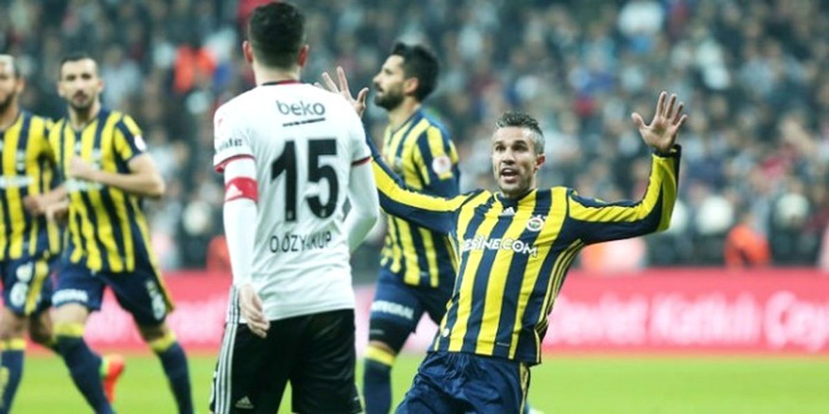 Van Persie Pazarı Bekliyor!