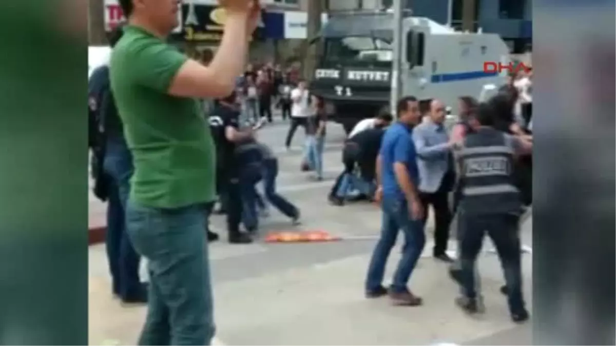 Denizli Izinsiz Eyleme Polis Müdahalesi: 34 Gözaltı