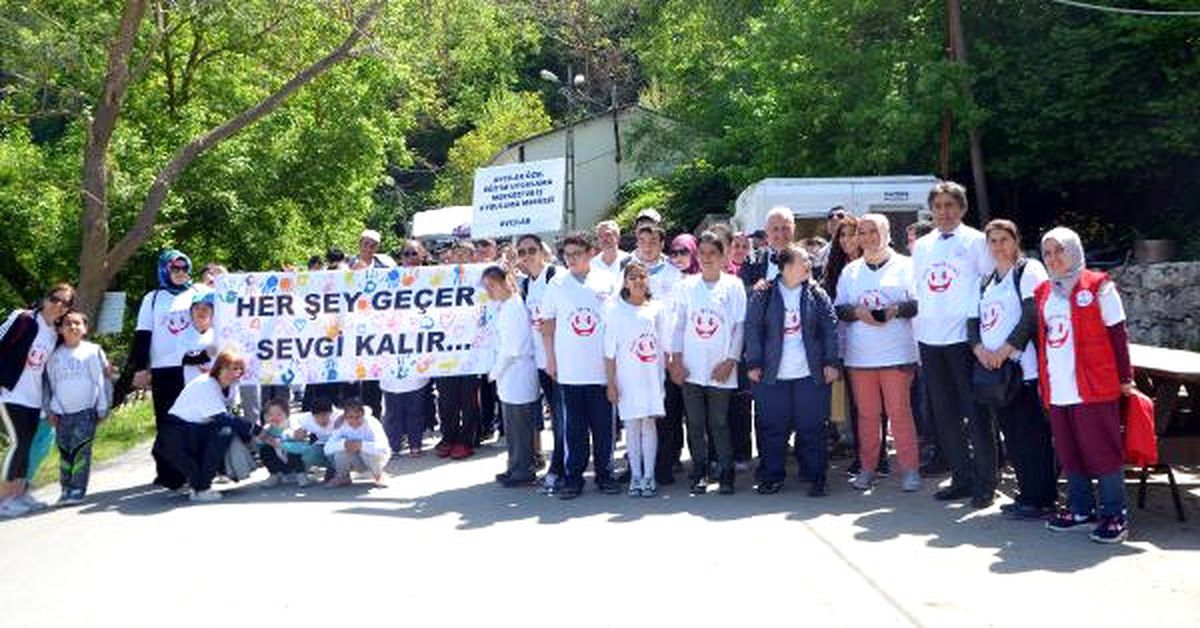 Engelli Öğrenciler "Özeliz, Sporla Güzeliz" Projesi ile Doğada Yürüdü