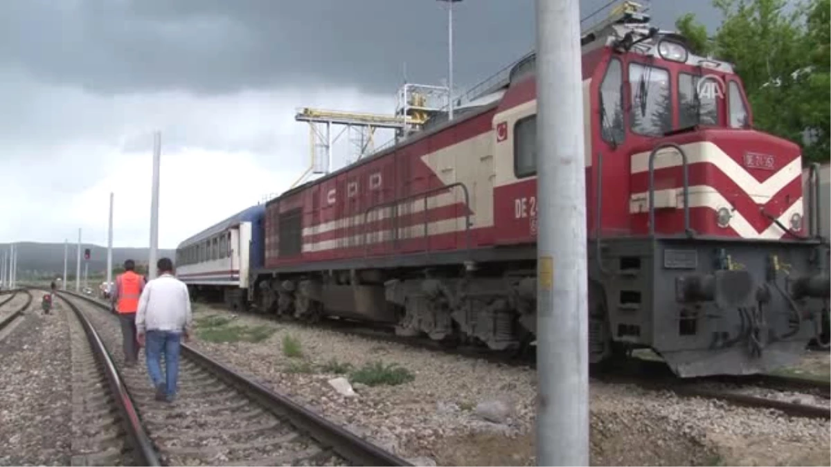 Kırıkkale\'de Tren Kazası: 1 Ölü, 3 Yaralı