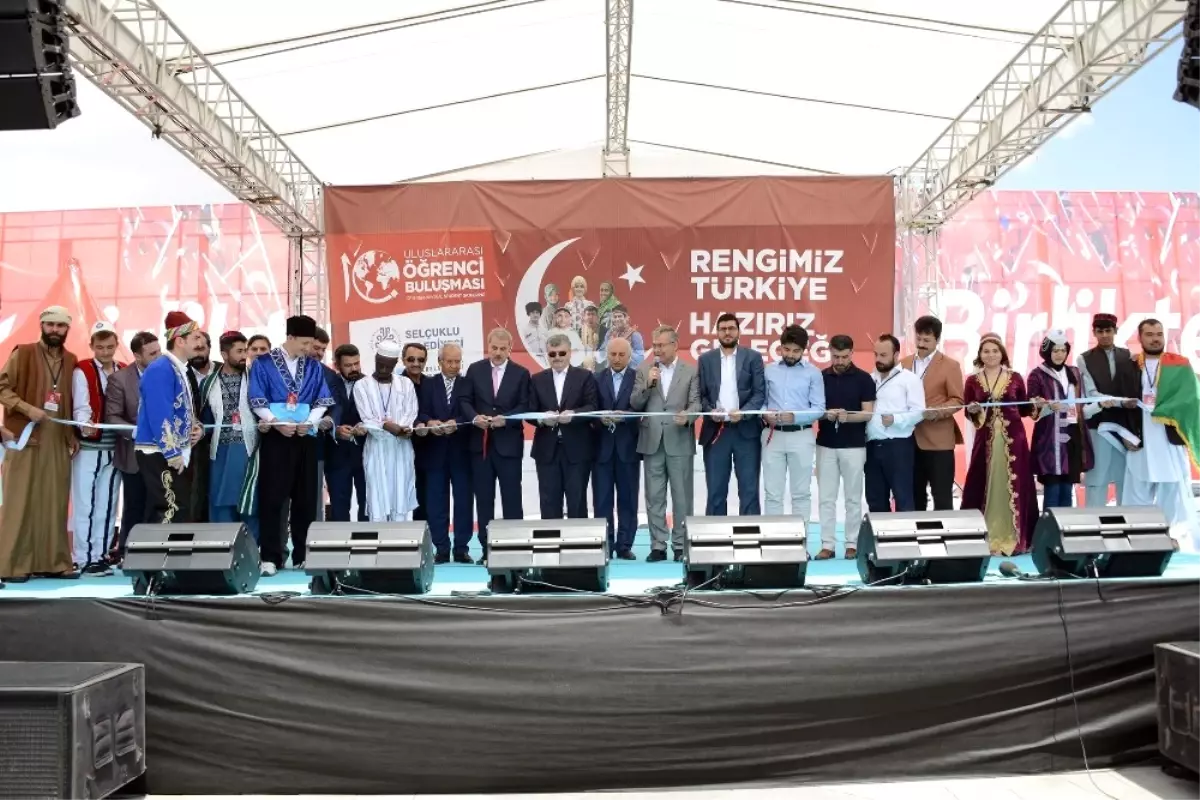 Konya Uluslararası Öğrenci Buluşmasına Ev Sahipliği Yapıyor