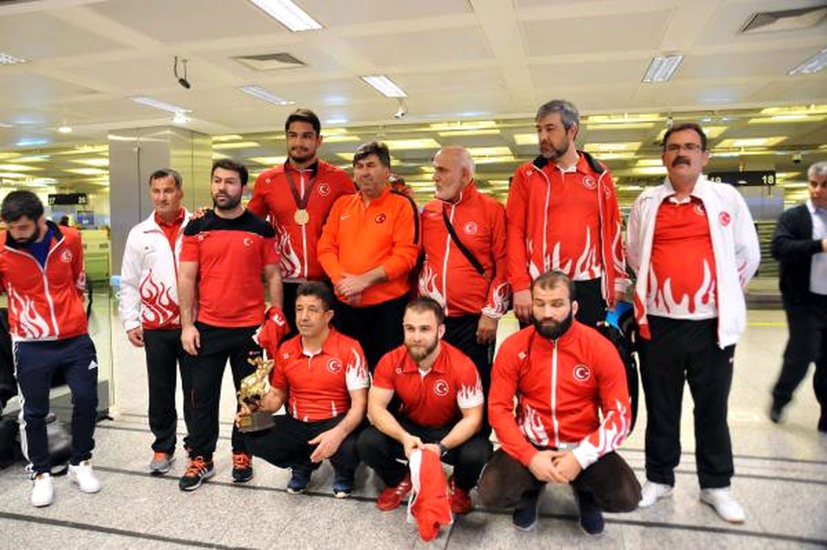 Milli Güreşçi Akgül\'den 5 Madalya Sözü