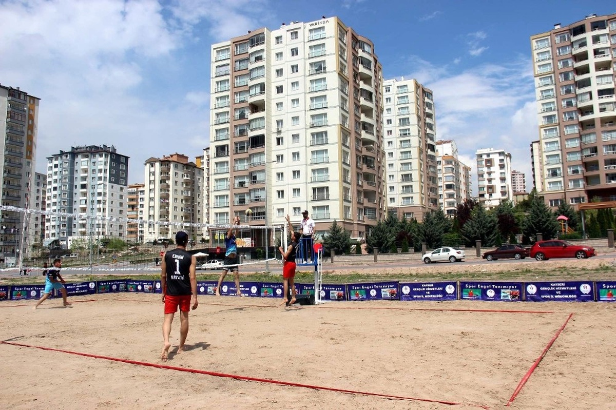 Okullar Arası Gençler Plaj Voleybolu İlk Kez Kayseri\'de