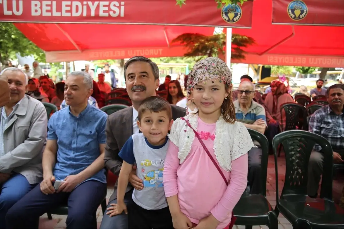 Tohumlar Gelecek Nesil İçin El Değiştirdi