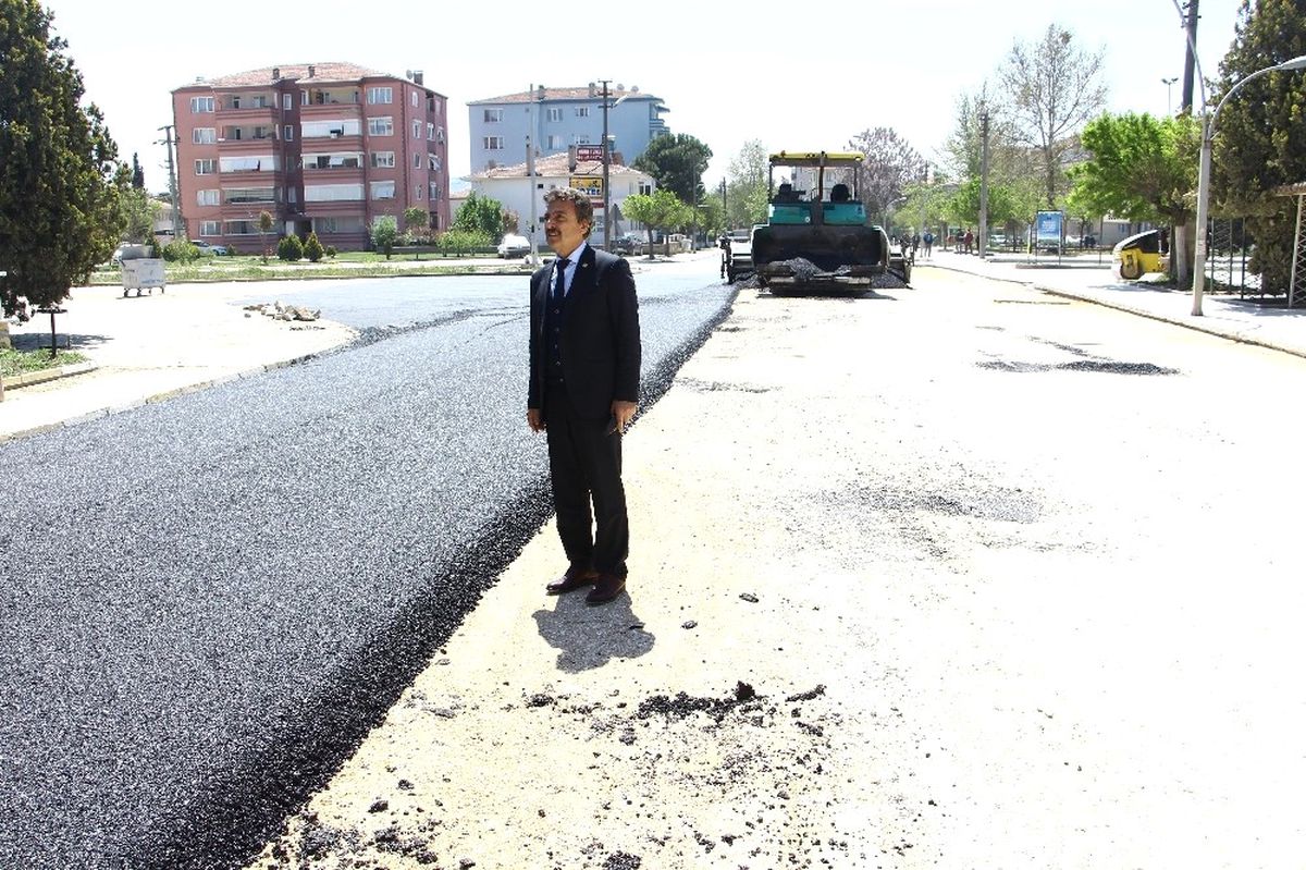 Yenişehir\'de Elektrik Hatları Yenileniyor