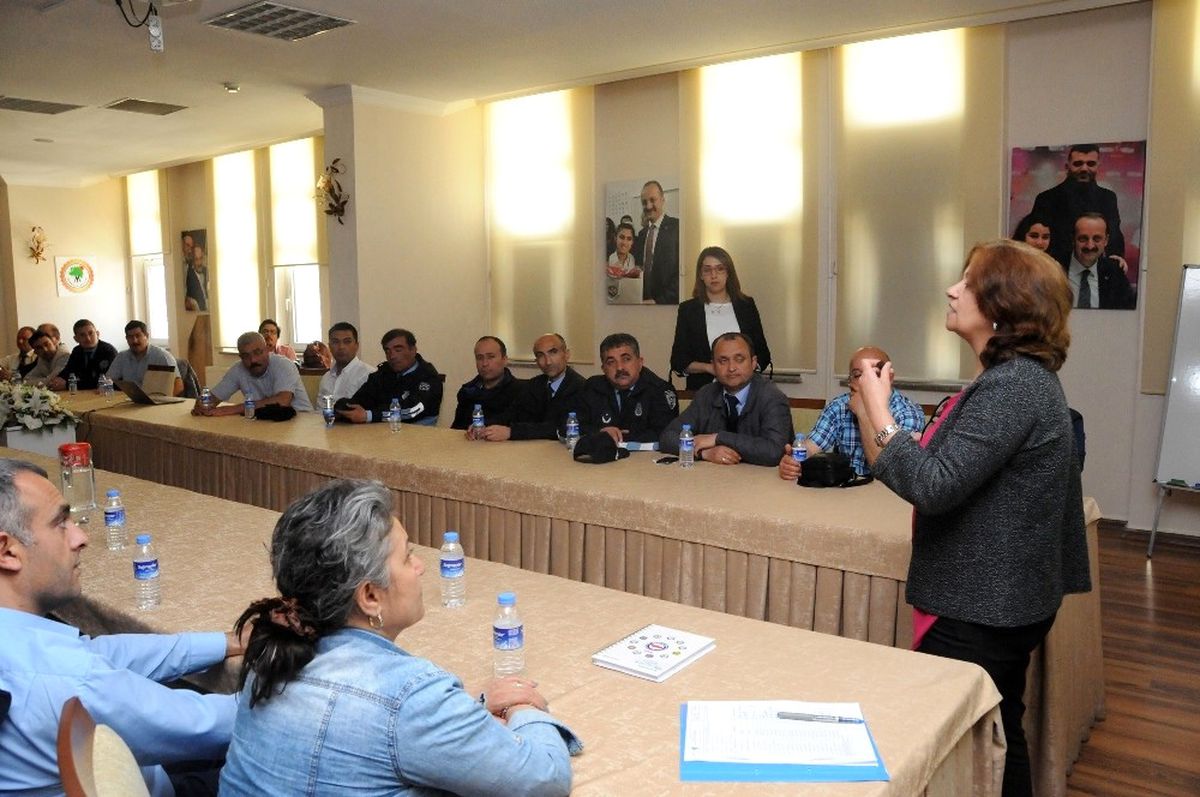 Zabıtalara Öfke Kontrolü Semineri