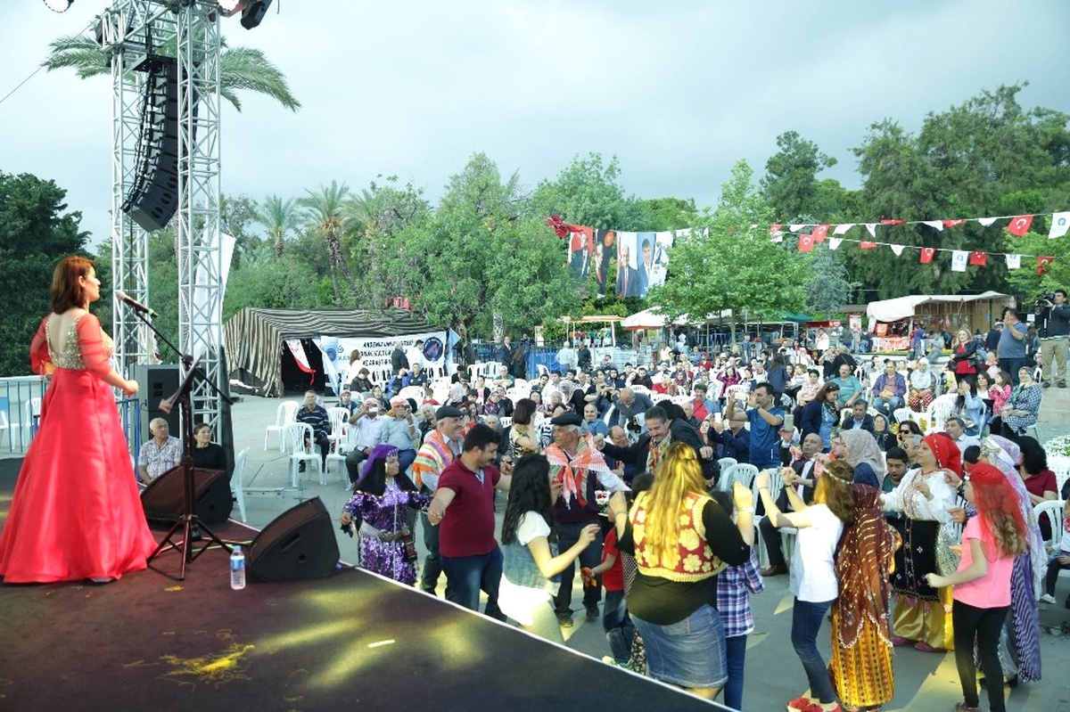 3\'üncü Uluslararası Yörük Festivali Coşkusu Konserlerle Devam Ediyor