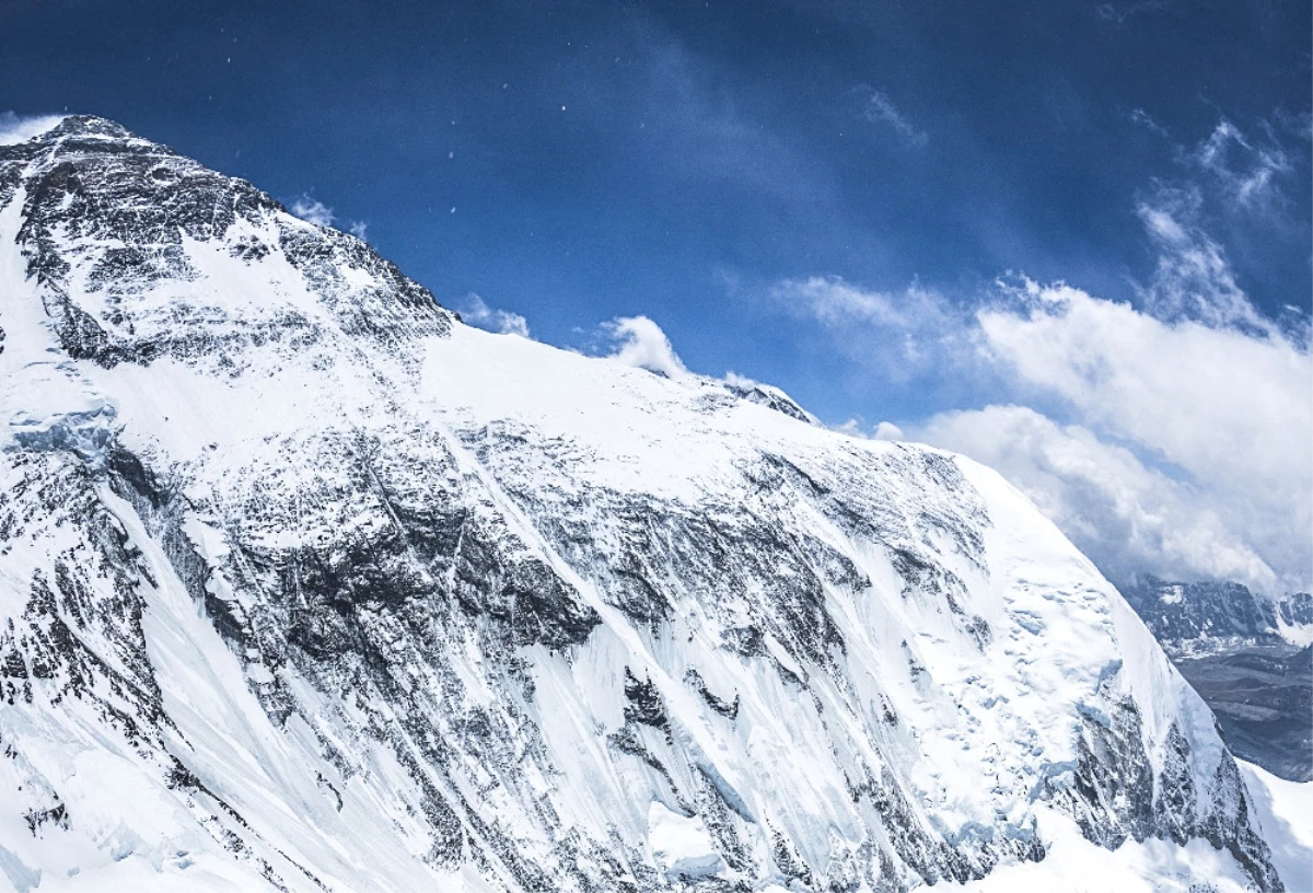 85 Yaşındaki Nepalli Dağcı Everest Tırmanışı Sırasında Öldü
