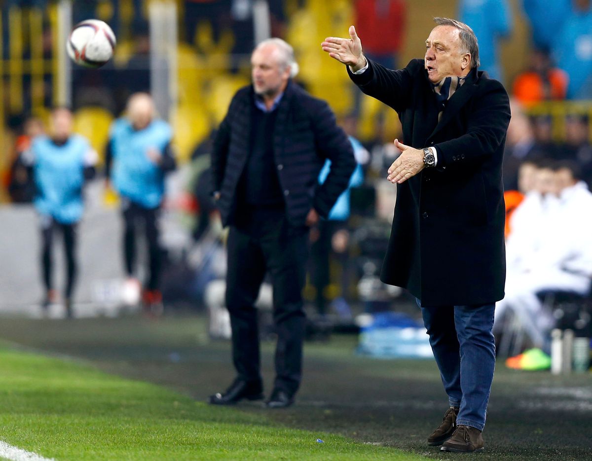 Advocaat\'tan İki Değişiklik Birden
