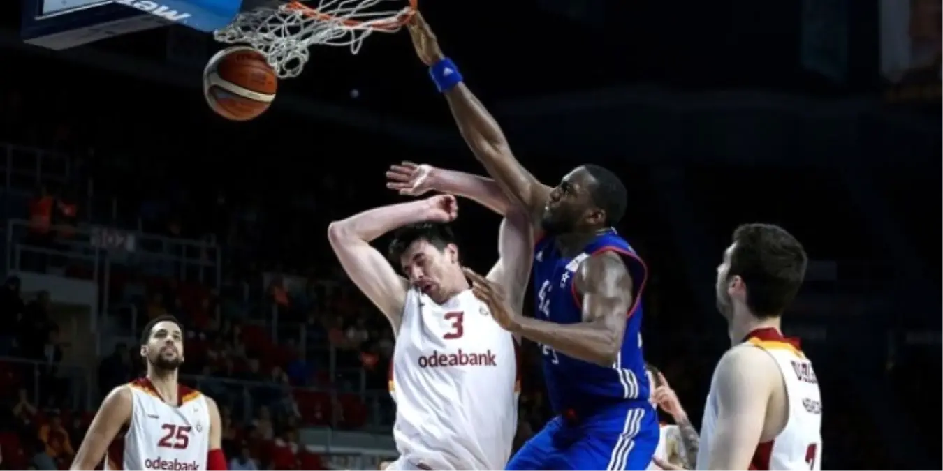 Anadolu Efes Son Saniyede Yendi