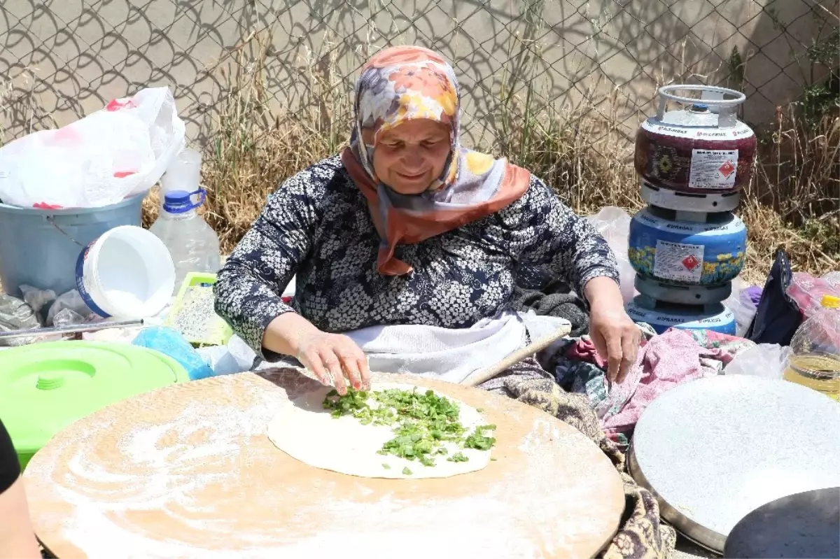 Bayraklı\'da Gözleme-ayran Şenliği