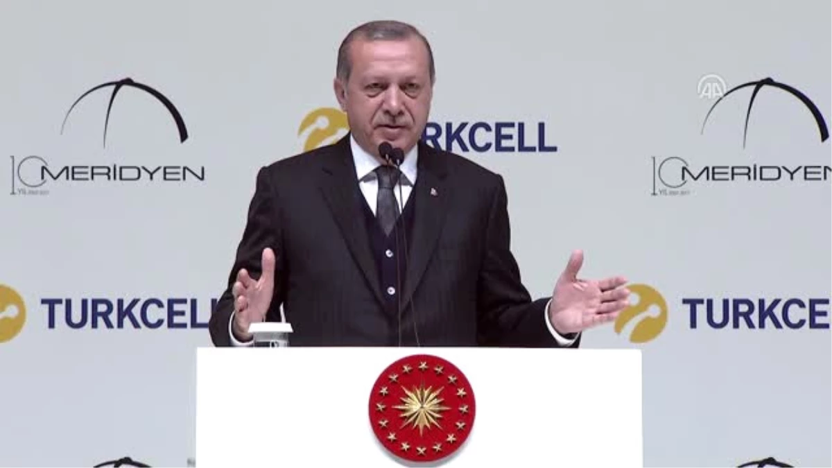 Cumhurbaşkanı Erdoğan, "Istanbul Meridyen Open \'17 Uluslararası Münazara Turnuvası"Nın Ödül...