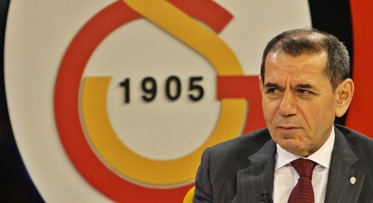 Dursun Özbek, Soyunma Odasına İndi
