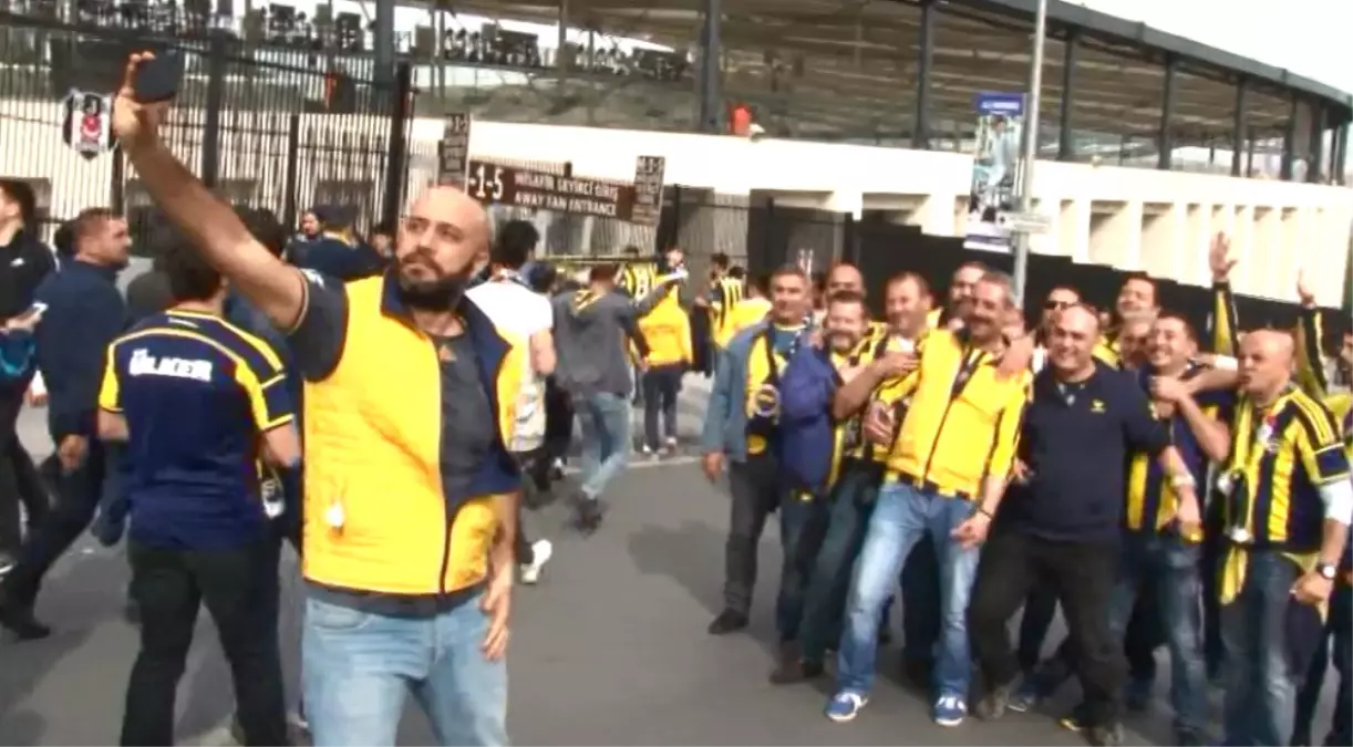 Fenerbahçe Taraftarı Vodafone Arena\'da