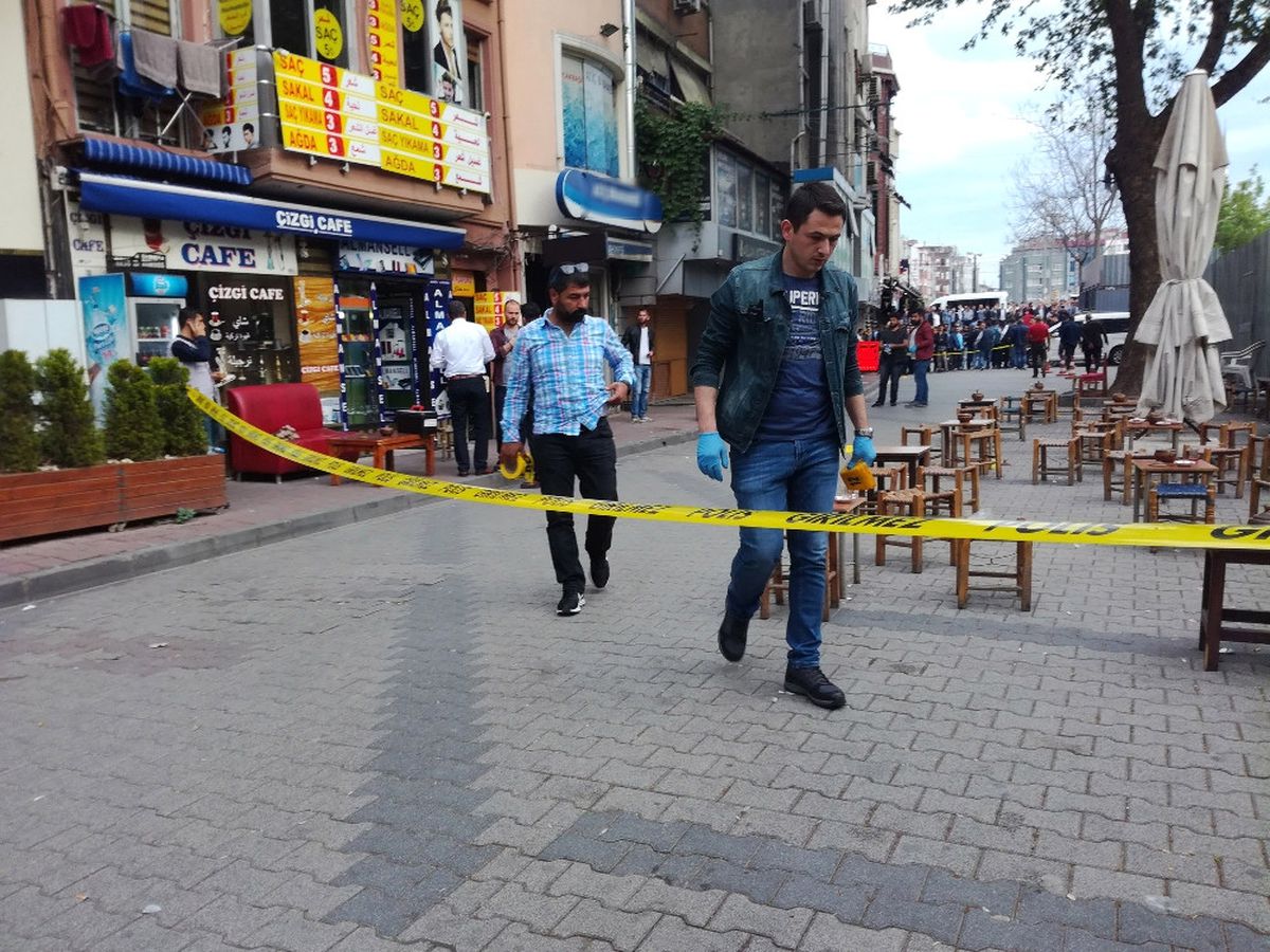 Istanbul\'da Silahlı Kavga: 1\'i Polis 2 Yaralı