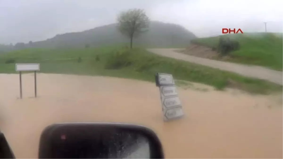 Kahramanmaraş Andırın\'da Yağmur Sele Neden Oldu