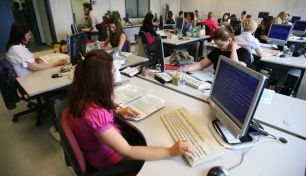 Kamuya 90 Bin Eleman Alınacak