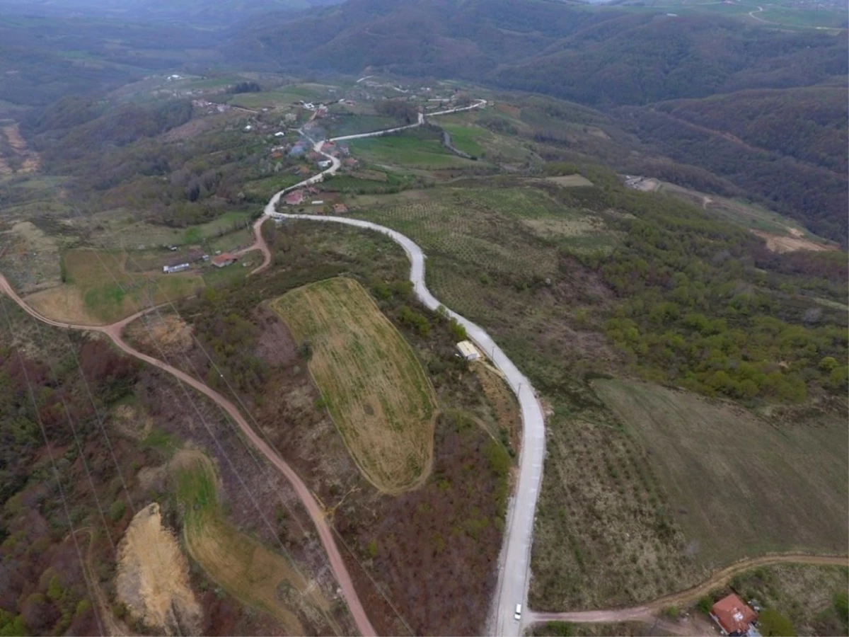 Kent Geneline 90 Kilometre Grup Köy Yolu Yapılıyor