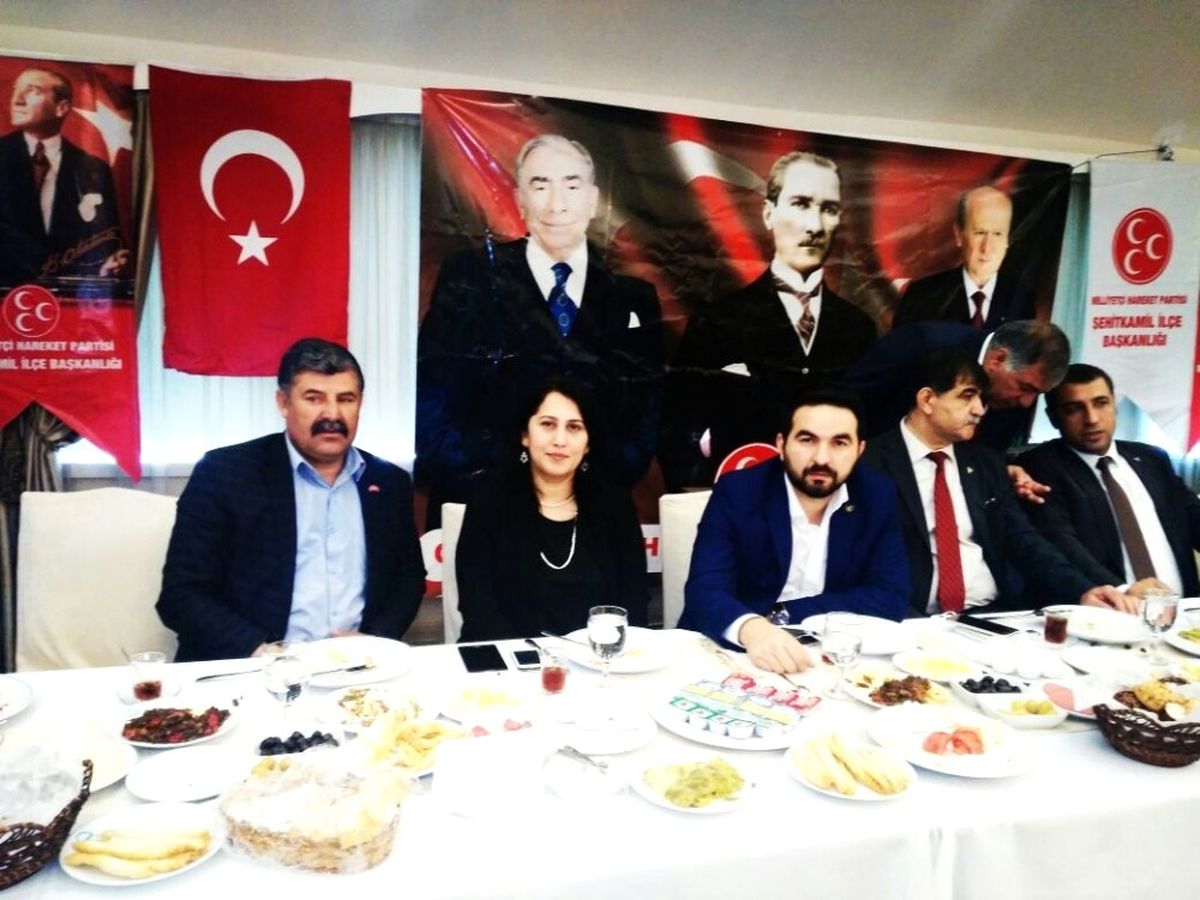 Taşdoğan MHP\'li Delegelerle Biraraya Geldi