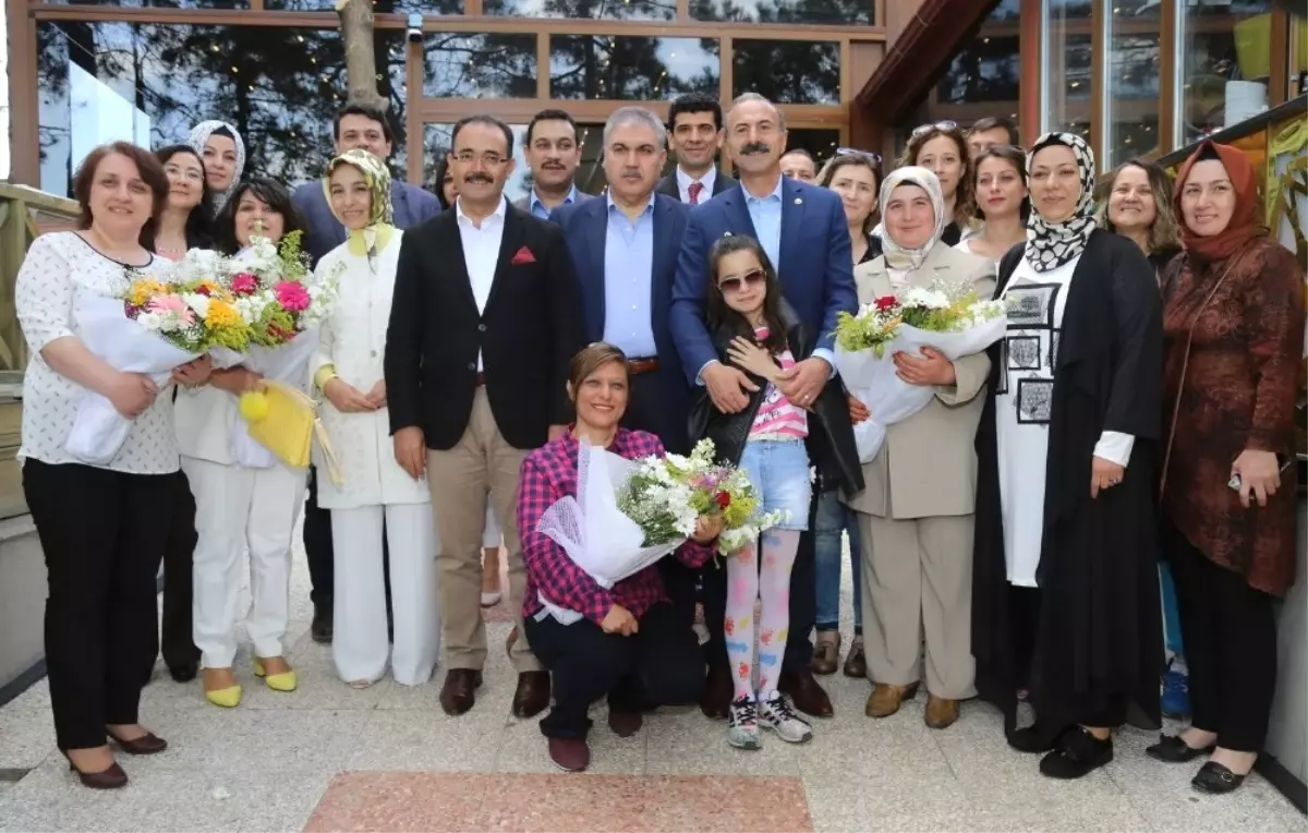 Uşak Kötü Gün Dostu Hemşireleri Unutmadı