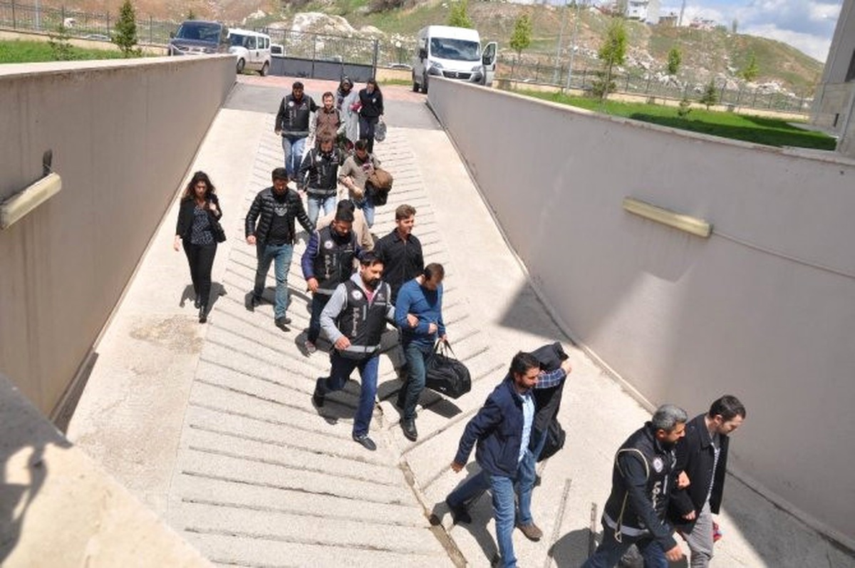 Adana\'da Fetö\'nün 10 Mahrem İmamı Tutuklandı