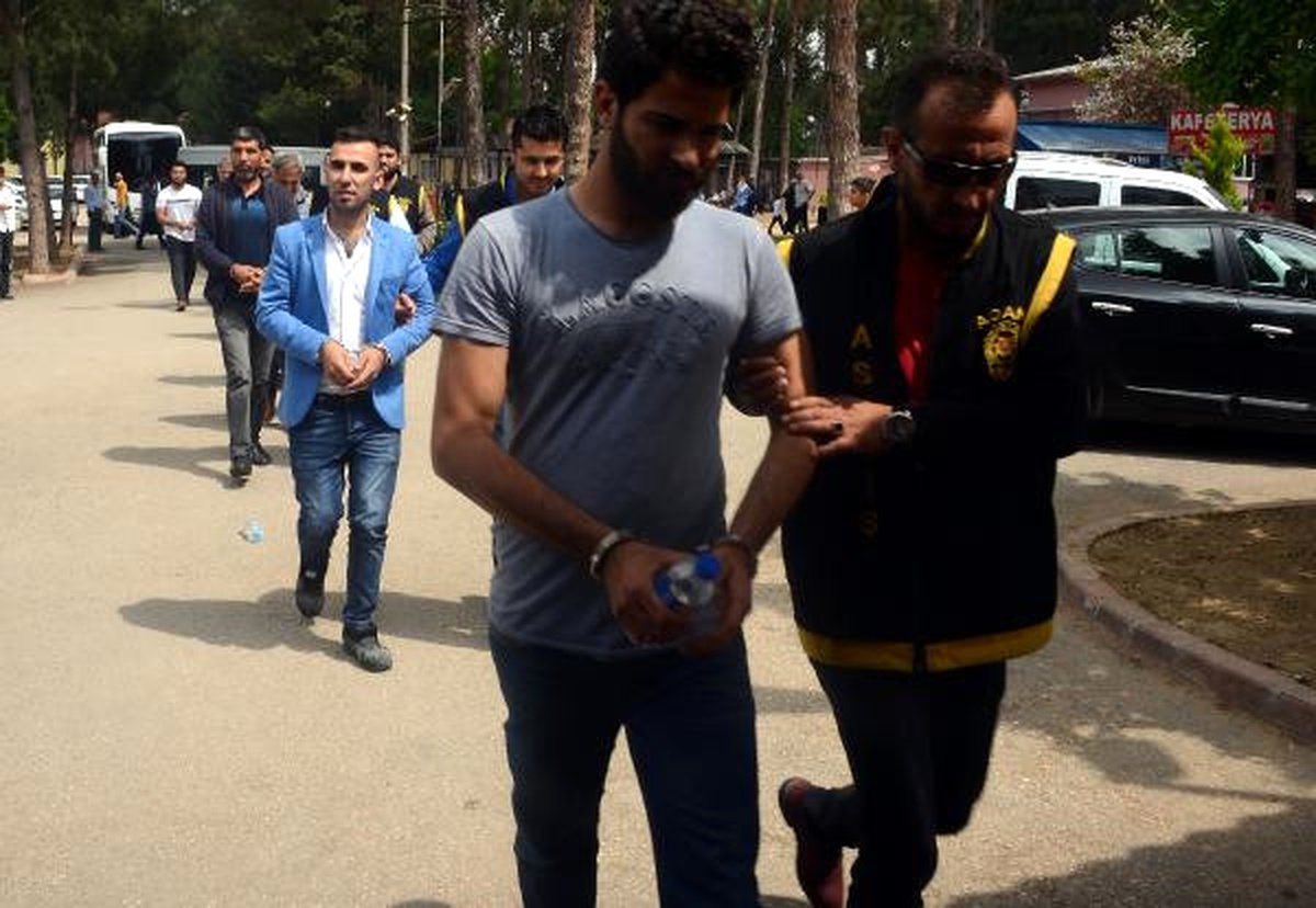 Adana\'da Yasa Dışı Bahis Operasyonu: 20 Gözaltı