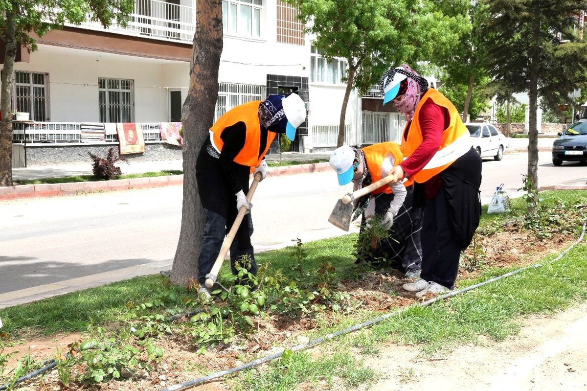 Aksaray\'da Refüjlerde Temizlik ve Çapa Çalışması Yapılıyor