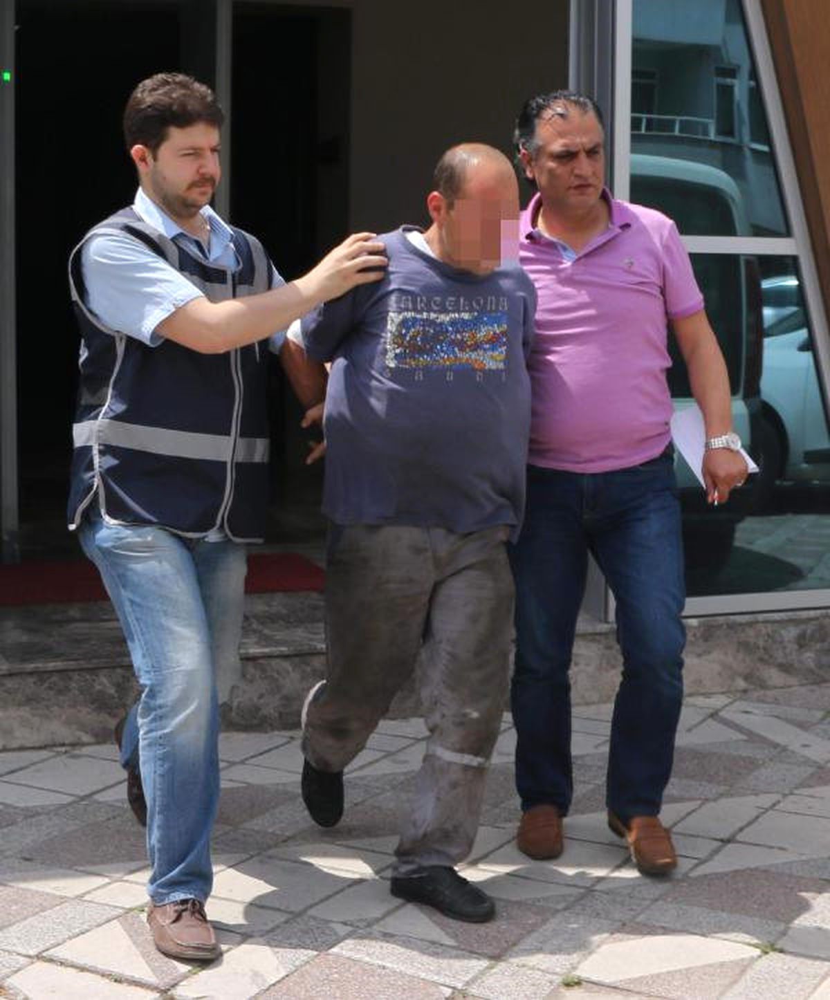 Arkadaşını Küfür Ettiği İçin Öldüresiye Dövmüş