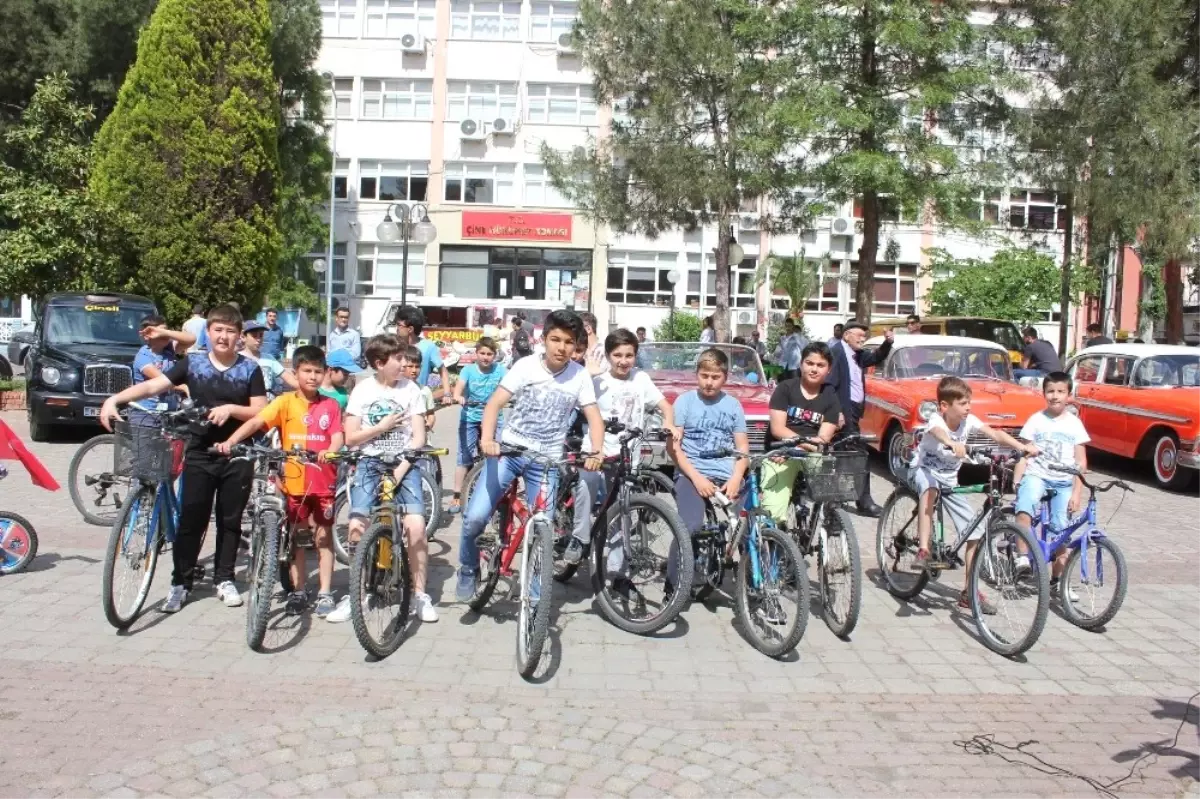 Bahar Şenliği Bisikletlerle Sağlık Şenliğine Döndü