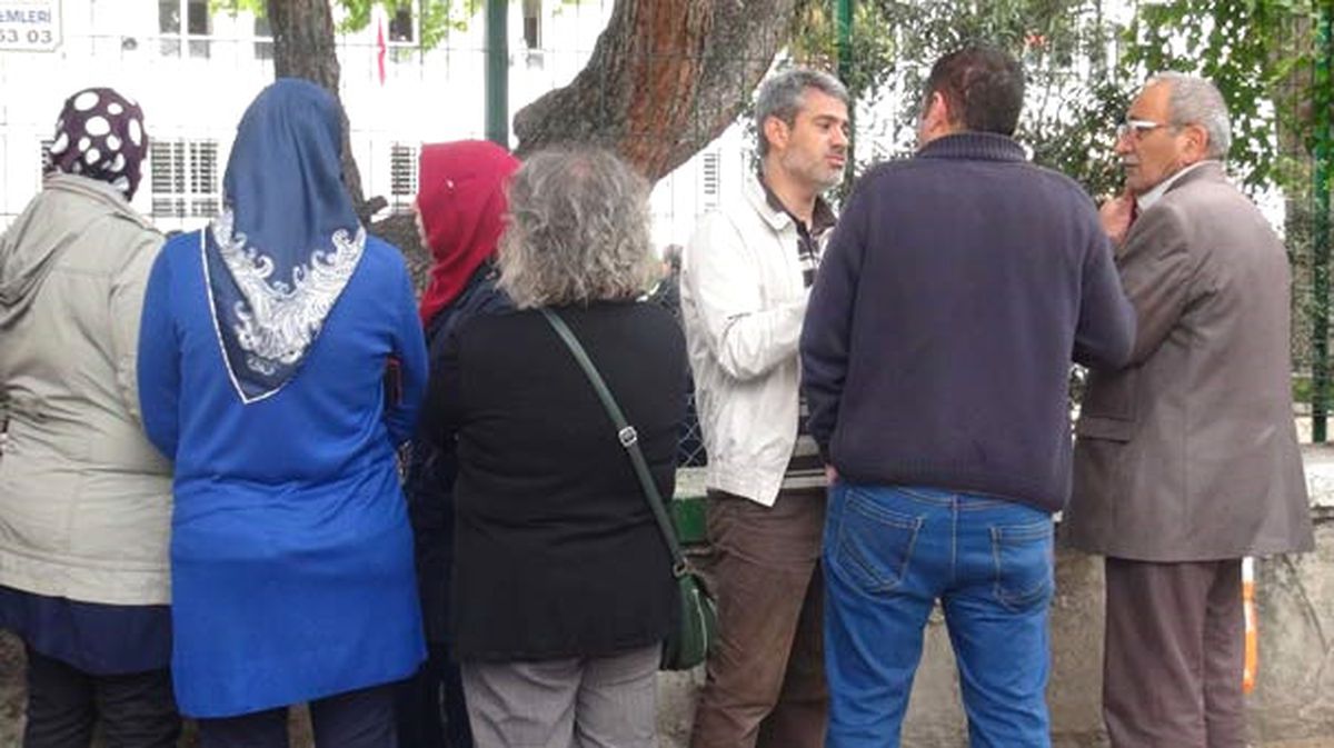 Bursa\'da Sınıfta Dehşetin Yaşandığı Okulda Veliler Tedirgin (2)