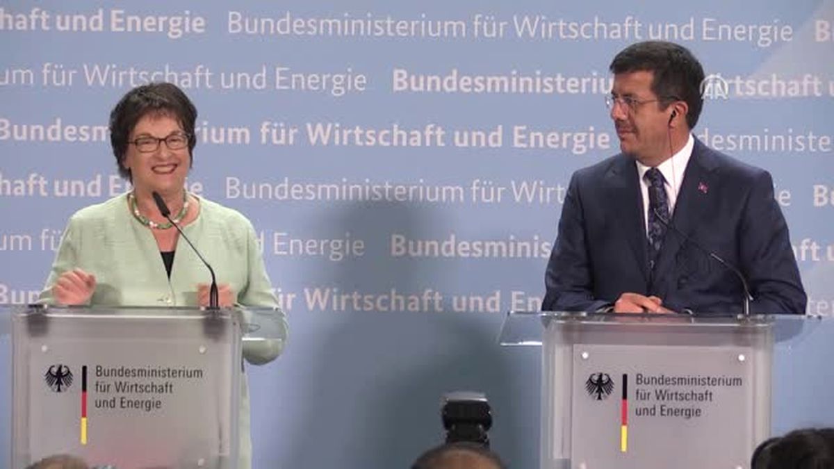 Ekonomi Bakanı Nihat Zeybekci Berlinde