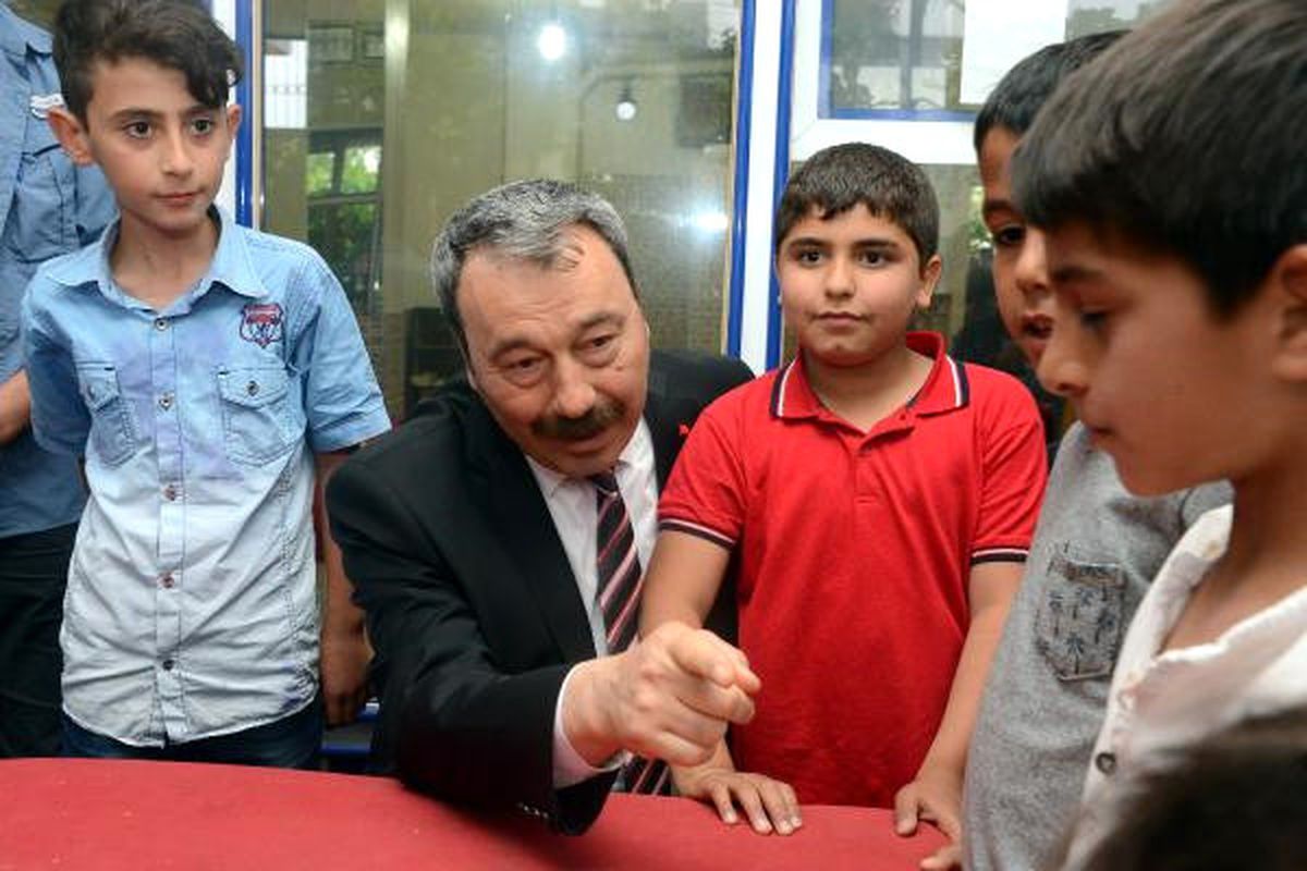 Emniyet Müdürü Ak\'tan Kahvehanede Uyuşturucu Uyarısı