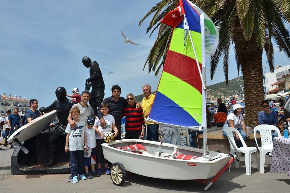Foça\'da Eğitim Malzemelerinin Alımı İçin Kermes